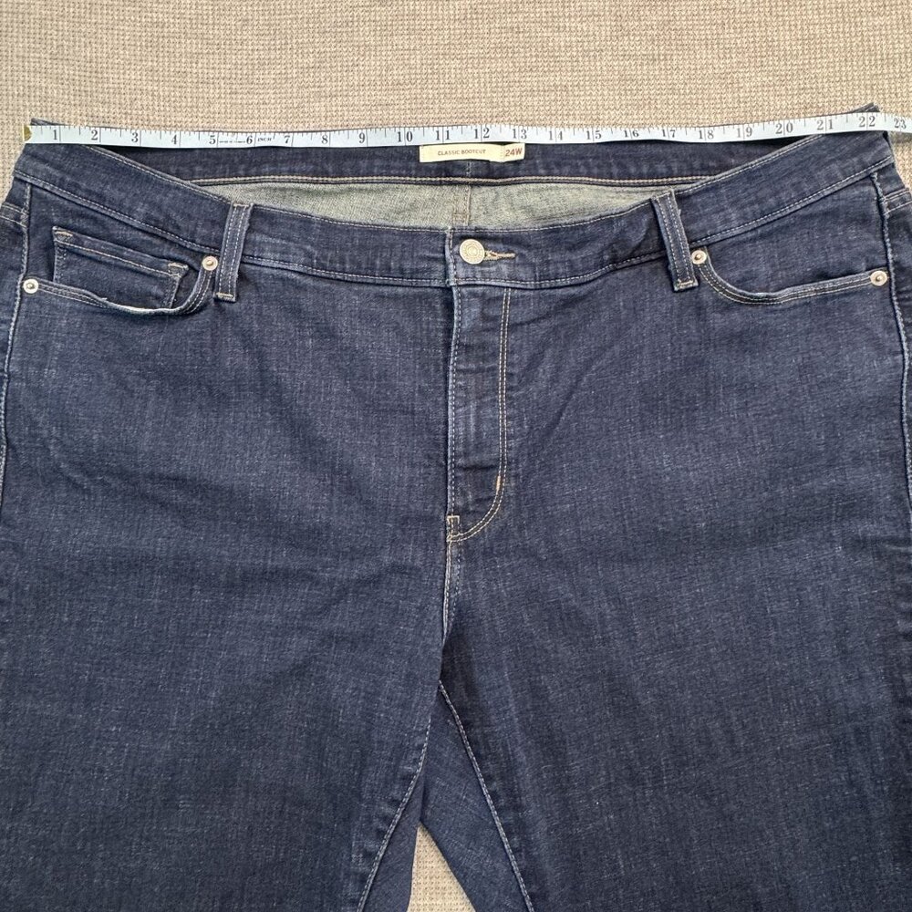 Levi Strauss Womens Classic Bootcut Jeans Size 24W Mid-Rise Dark Wash Denim - Picture 9 of 16
